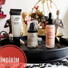 Indirim Zamani Geldigine Gore Su Onerileri Bir Toparlayalim Artik Her 3 Saatte Bir Baska Bir Urun Grubuyla Geliyorum 3 Erli Maybelline Bottle Wine Bottle