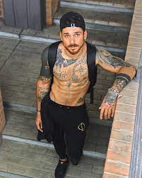 Andrea cerioli sono stremato, nuove lamentele all'isola dei famosi 2021 dopo la sfuriata di ilary blasi andrea cerioli è ormai stremato e continua a lamentarsi all'isola dei famosi 2021, questo gli. Tattoo Model Andrea Cerioli Italy