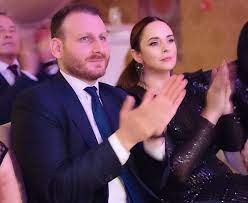 Andreea marin a fost căsătorită de trei ori și chiar dacă nu se mai vede în rochie de mireasă, rolul de mamă o încântă. Ce A Spus Andreea Marin Despre Iubitul SÄƒu Cum A Schimbat O BÄƒrbatul ReacÈ›ia IncredibilÄƒ Impact