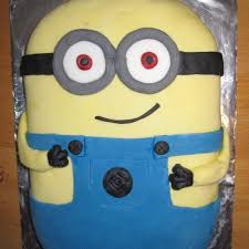 After the candy crush saga and the hello kitty craze(rage), now comes the minions. Minion Cake The Great British Bake Off The Great British Bake Off