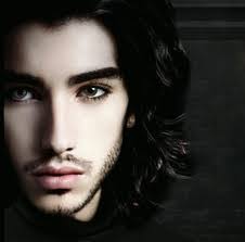 Carly Poe's Instagram, Twitter & Facebook