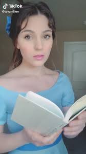 Wendy Reading To The Darling Children Video Peter Pan Costume Wendy Peter Pan Costume Disney Cosplay