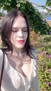 Anna Putney's Instagram, Twitter & Facebook