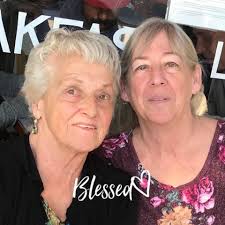 Historian Katherine Ashe interviewed about how she wrote a four part  best-selling historical novel challenging the 'accepted view' of Simon De  Montfort