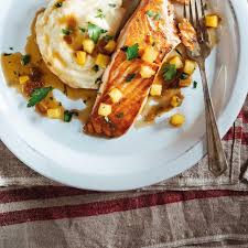 Saumon Roti Sauce Au Cidre Et Puree De Celeri Rave Ricardo Recipe Recipes Seared Salmon Ricardo Recipe