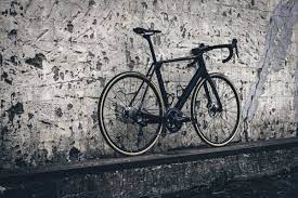Das neue votec vrc pro vereint klassischen look sowie raffinierte features mit einem modernen rennrad, das die möglichkeit bietet, auch mal die straße zu verlassen. Votec Vrc Hochwertiger Allroad Allrounder Aus Deutschland Velomotion