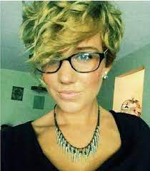 20 Curly Asymmetrical Pixie Hairstyles Short Hairstyles Coupe De Cheveux Courte Coupe De Cheveux Coiffure