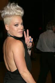 Oft hört die therapeutin dann, sich einfach etwas gutes zu gönnen, etwas schönes für die seele zu erleben oder seine. Pink Zu Hause Ein Zahnloser Pitbull Gala De