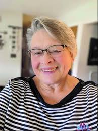 Leigh Johnson's Instagram, Twitter & Facebook