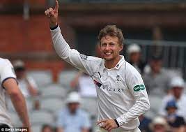 Part 2 joe root bowling today joe root bowling vs india in 3rd test 2021. Joe Root Takes Career Best Bowling Figures Of Four For Five To Help Yorkshire Seal Roses Win Daily Mail Online