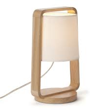 Lampe Delicate En Chene Naturel Legno Les Lampes A Poser Le Luminaire Chambre Decoration D Interieur Mobilier De Salon Luminaire Chambre Luminaire