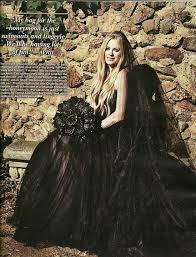 Avril Lavigne Black Wedding Dress Chavrilwedding Black Wedding Dresses Wedding Dresses Monique Lhuillier Wedding Dress