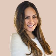 Kristen Walling's Instagram, Twitter & Facebook