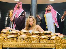 Oparte na prawdziwych wydarzeniach „dziewczyny z dubaju zdemaskują hipokryzję polskiego show biznesu i ujawnią całą prawdę na temat tzw. Dziewczyny Z Dubaju Obsada Tworcy Data Premiery Pierwsze Zdjecia Z Planu Film