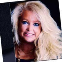 Carrie Major's Instagram, Twitter & Facebook