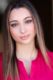 Kelly Maier's Instagram, Twitter & Facebook