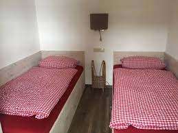 Hier erhalten sie eine selektion an 2 zimmerwohnungen in berlin. Ruhige Moblierte 2 Zimmer Wohnung In Berlin Zehlendorf