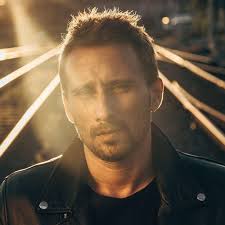 Joel Kinnaman supporting his friend Badou Jack in New York City 01-14-2017.  More Joel news, pics and discussion at our forum....