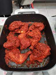 It occupies the ground floor of a shophouse in the bay avenue area. Ns Nasi Kandar In Da House Now Queensbay Kol Penang Facebook