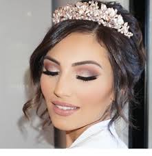 1 ab welchem alter sollten sich mädchen schminken dürfen? Nettes Hauptaccessoire Und Make Up Fur Die Hochzeit Hair And Beauty Cheveux Amazing Wedding Makeup Bridal Makeup Pretty Wedding Makeup
