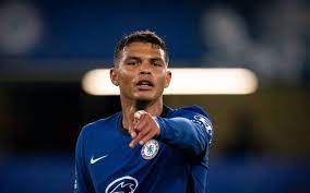 Compare thiago silva to top 5 similar players similar players are based on their statistical profiles. Psg Ex Kapitan Thiago Silva Greift Sportdirektor Leonardo An