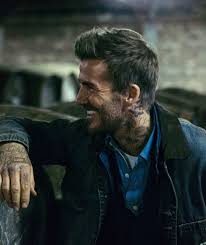 Dal taglio ronzante ai capelli lunghi fino alle spalle, ha fatto di tutto. David Beckham Sta Perdendo I Capelli Guarda La Foto Shock Capellistyle