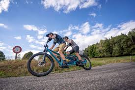 Haguohe city tandem bicycle shimano variable speed bike riding couple entertainment universal wayfarer foldable disc brake travel bikes. The Long Lost Mythical Tandem Bike Has Been Resurrected With Electric Power Autoevolution