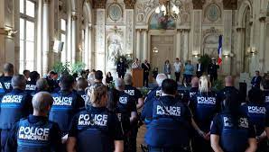 Maybe you would like to learn more about one of these? Avignon Rend Hommage A Ses Policiers Municipaux