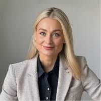 Karina Duncan's Instagram, Twitter & Facebook