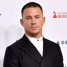 See more ideas about channing tatum, tatum, channing. Channing Tatum Debuts Shaved Head In Jaw Dropping Hair Transformation E Online