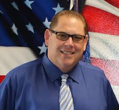 Snake River prison chief retires, takes interim post at Warner Creek