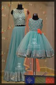 Looking For Something Beautiful For You And Your Kid Here Is A Fresh Combination Of Mom And Baby Dresses Mom Daughter Matching Dresses Mommy Daughter Dresses