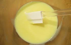 Realiser Une Ganache Chocolat Blanc En Images Le Sot L Y Laisse
