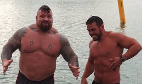 The beast eddie hall becomes the first man to deadlift 500kg, setting a new strongman eddie hall, hafthor bjornsson funny and brian shaw are the funniest giants in the worlds ! Strongman Eddie Hall Attempts Insane Navy Seal Fitness Test Dexerto