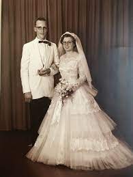 For 60th Anniversary Great Grandma Tries On Wedding Dress And It Fits Bridal Dresses Vintage Wedding Gowns Vintage Wedding Dresses Vintage
