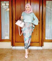 30 Model Kebaya Muslim Modern Inspirasi Dress Desain