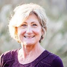 Tracy Geiger's Instagram, Twitter & Facebook