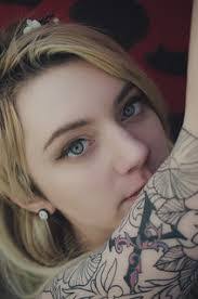 Heidi Mays's Instagram, Twitter & Facebook