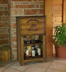 In diesem video baue ich ein schrank für 4 flaschen whisky und 4 whiskygläser. Bar Whiskey Frachtkiste Shabby Vintage Schrank Whisky Massiv Truhe Stehtisch Frachtkiste Truhe Holzarbeiten Plane