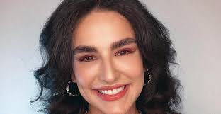 Kéfera Buchmann surpreende ao falar das tatuagens: ''Enjoei de tudo''