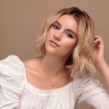 How it feels taking home a Leo makeup: @mielenageartistry dress: @rodarte  shoes: @fluevog photos: @skufinsky