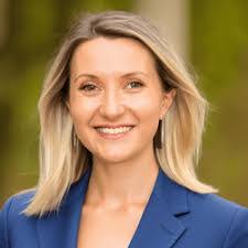 Beth Grellner's Instagram, Twitter & Facebook