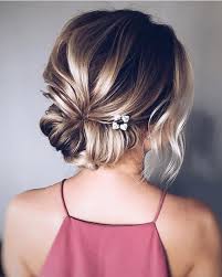 Updo wedding hairstyles for medium hair. 25 Easy And Chic Wedding Guest Hairstyles Weddingomania