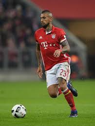 Der vorsprung des fc bayern münchen auf rb leipzig könnte weiter schmelzen, sollte die partie beim starken vfl wolfsburg nicht gewonnen werden. Arturo Vidal Photos Photos Bayern Muenchen V Vfl Wolfsburg Bundesliga Vfl Wolfsburg Bayern Munchen Bayern