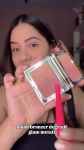 ☀️ Me siga e comente BRONZE para receber seu acesso ao eBook PAGO de Renda  Extra de Maquiagem! . . . 👉 Prepare-se para se apaixonar pelo novo pó  bronzeador! Com textura