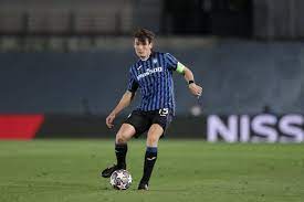 De roon contro ibrahimovic, a colpi di social. De Roon I Milanisti Mi Scrivono Ancora Ibra Probabilmente Mi Dara Uno Schiaffo