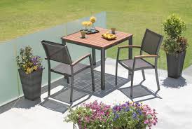 Neue gartenmöbel, eine gesündere matratze oder wohnliche accessoires gesucht? Sommerzeit Gartenzeit Unsere Tipps Zur Richtigen Gartenmobelpflege Presseportal
