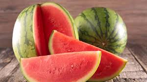 So eine wassermelone hat es nämlich faustdick hinter den ohren, besonders was ihre auswirkung auf den blutzucker betrifft. Wassermelone So Erkennen Sie Ob Die Melone Reif Und Suss Ist Stern De