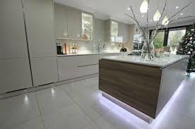 27 Two Tone Kitchen Cabinets Ideas Concept This Is Still In Trend With Images Kitchen Decor Modern Handleless Kitchen Floating Kitchen Island