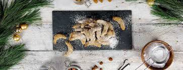 Platzchen Backen Gehort Fur Uns Einfach In Die Gemutliche Adventszeit Wenn Es In Der Kuche Verfuhrerisch In 2020 Vanillekipferl Rezept Datteln Rezepte Vanillekipferl